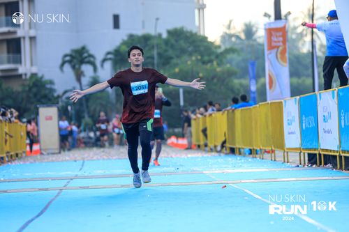 Race photo from Nu Skin Run 10K