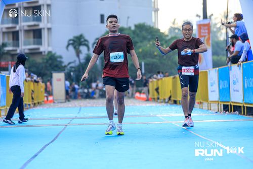 Race photo from Nu Skin Run 10K