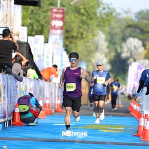 Race photo from BOGORUN 2026