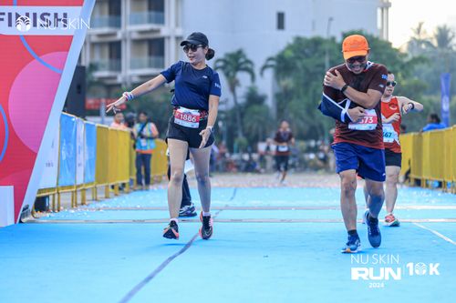 Race photo from Nu Skin Run 10K