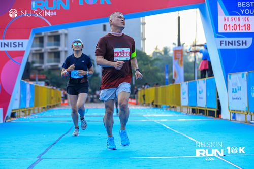 Race photo from Nu Skin Run 10K