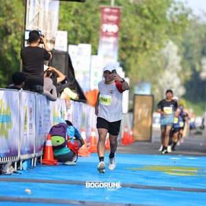 Race photo from BOGORUN 2026