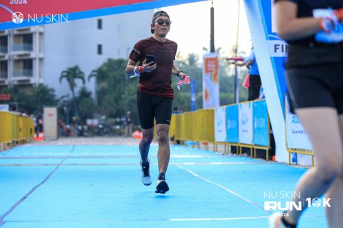 Race photo from Nu Skin Run 10K