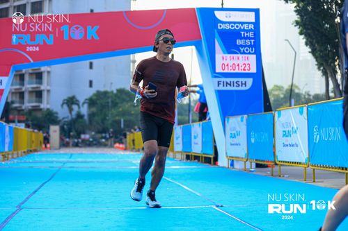 Race photo from Nu Skin Run 10K