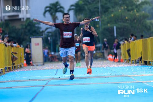 Race photo from Nu Skin Run 10K