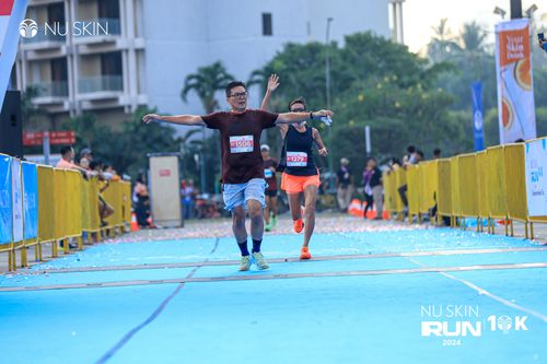 Race photo from Nu Skin Run 10K