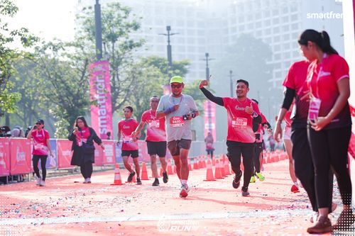 Race photo from Smartfren Run 2025 
