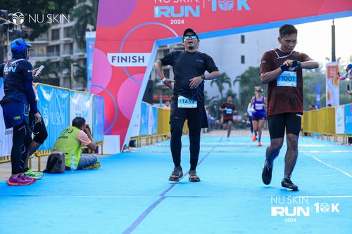 Race photo from Nu Skin Run 10K