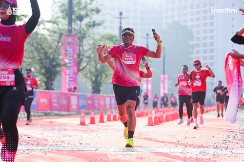 Race photo from Smartfren Run 2025 