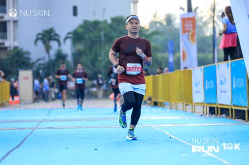 Race photo from Nu Skin Run 10K