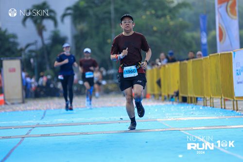 Race photo from Nu Skin Run 10K