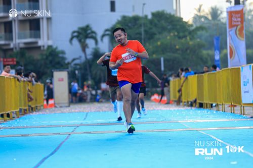 Race photo from Nu Skin Run 10K