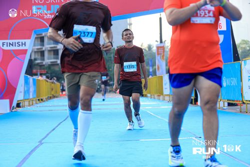 Race photo from Nu Skin Run 10K
