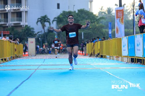 Race photo from Nu Skin Run 10K
