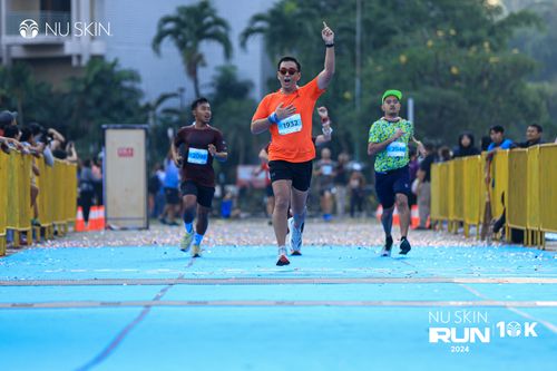 Race photo from Nu Skin Run 10K