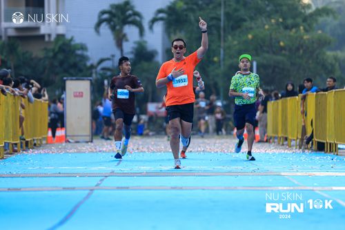Race photo from Nu Skin Run 10K