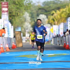 Race photo from BOGORUN 2026