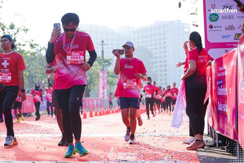 Race photo from Smartfren Run 2025 
