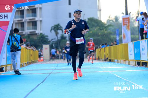Race photo from Nu Skin Run 10K