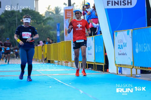 Race photo from Nu Skin Run 10K
