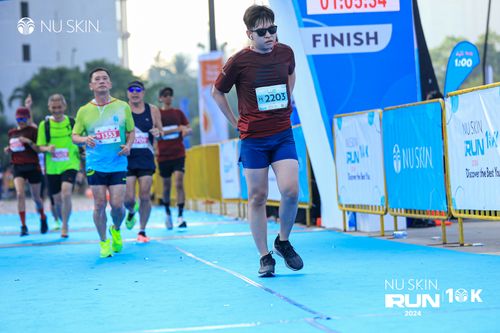 Race photo from Nu Skin Run 10K