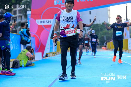 Race photo from Nu Skin Run 10K