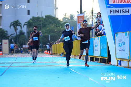 Race photo from Nu Skin Run 10K