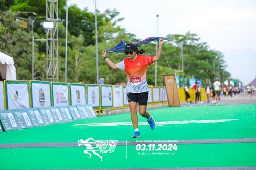 Race photo from Arutmin Borneo Run 2024