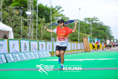 Race photo from Arutmin Borneo Run 2024