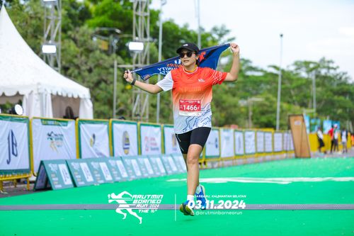 Race photo from Arutmin Borneo Run 2024