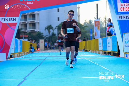 Race photo from Nu Skin Run 10K