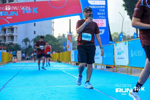 Race photo from Nu Skin Run 10K