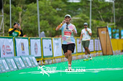 Race photo from Arutmin Borneo Run 2024