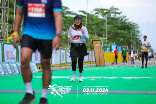 Race photo from Arutmin Borneo Run 2024