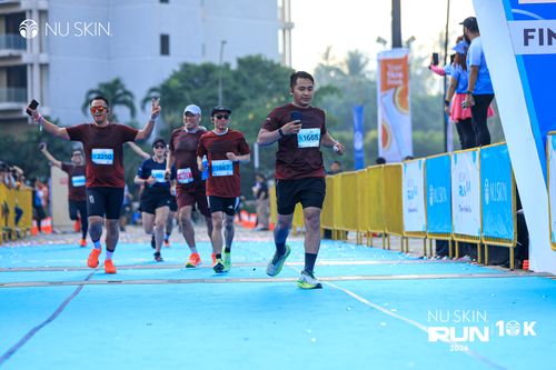 Race photo from Nu Skin Run 10K