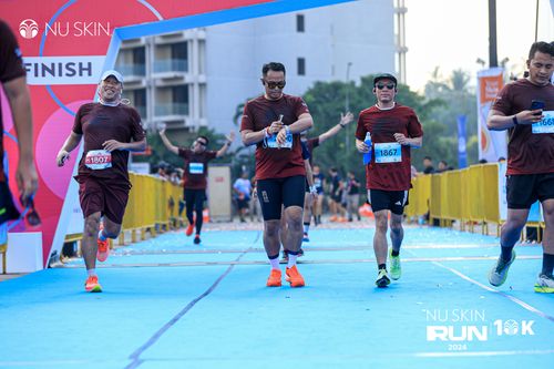 Race photo from Nu Skin Run 10K
