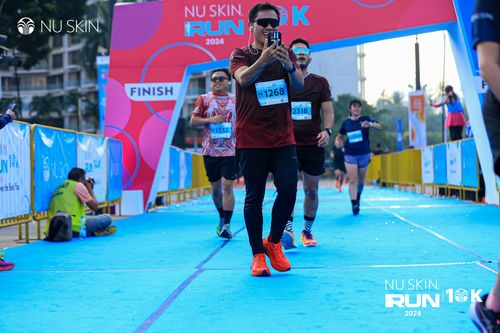 Race photo from Nu Skin Run 10K