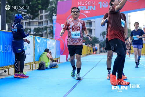 Race photo from Nu Skin Run 10K