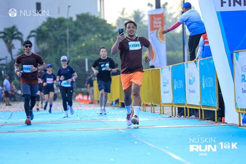 Race photo from Nu Skin Run 10K