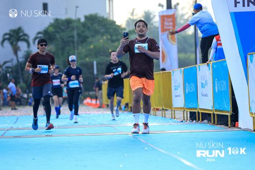 Race photo from Nu Skin Run 10K