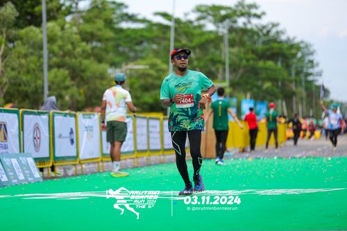 Race photo from Arutmin Borneo Run 2024