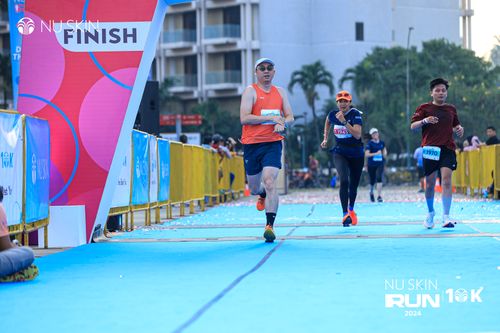 Race photo from Nu Skin Run 10K