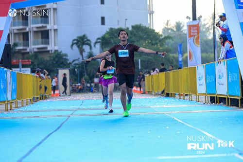 Race photo from Nu Skin Run 10K