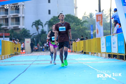 Race photo from Nu Skin Run 10K