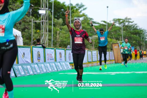 Race photo from Arutmin Borneo Run 2024