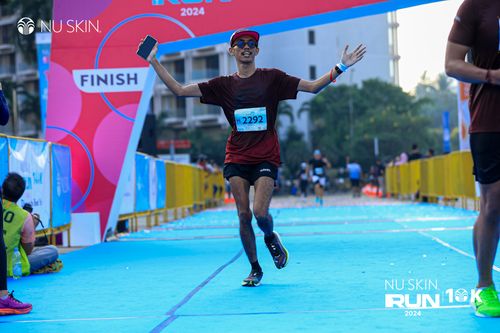 Race photo from Nu Skin Run 10K