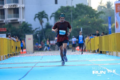 Race photo from Nu Skin Run 10K
