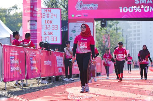 Race photo from Smartfren Run 2025 