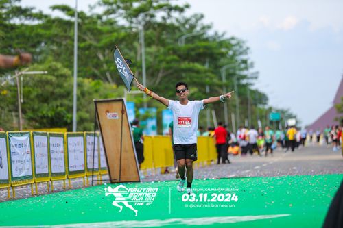 Race photo from Arutmin Borneo Run 2024