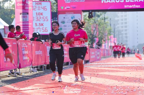 Race photo from Smartfren Run 2025 